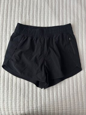 CRZ YOGA Black Athletic Running Shorts with Zip Pocket